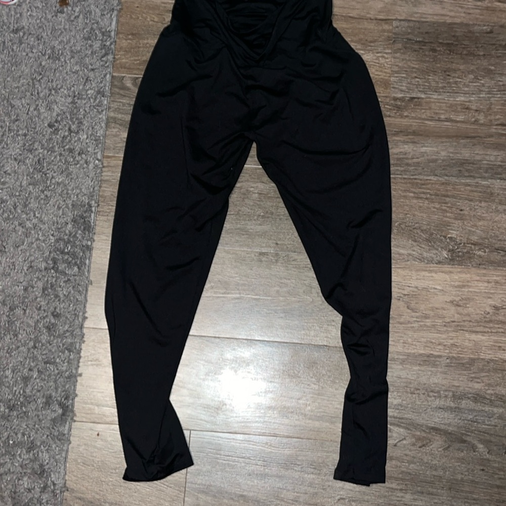Black leggings